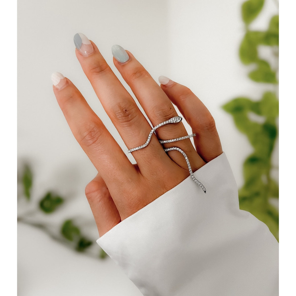 Twisted Serpent Double Finger Ring
