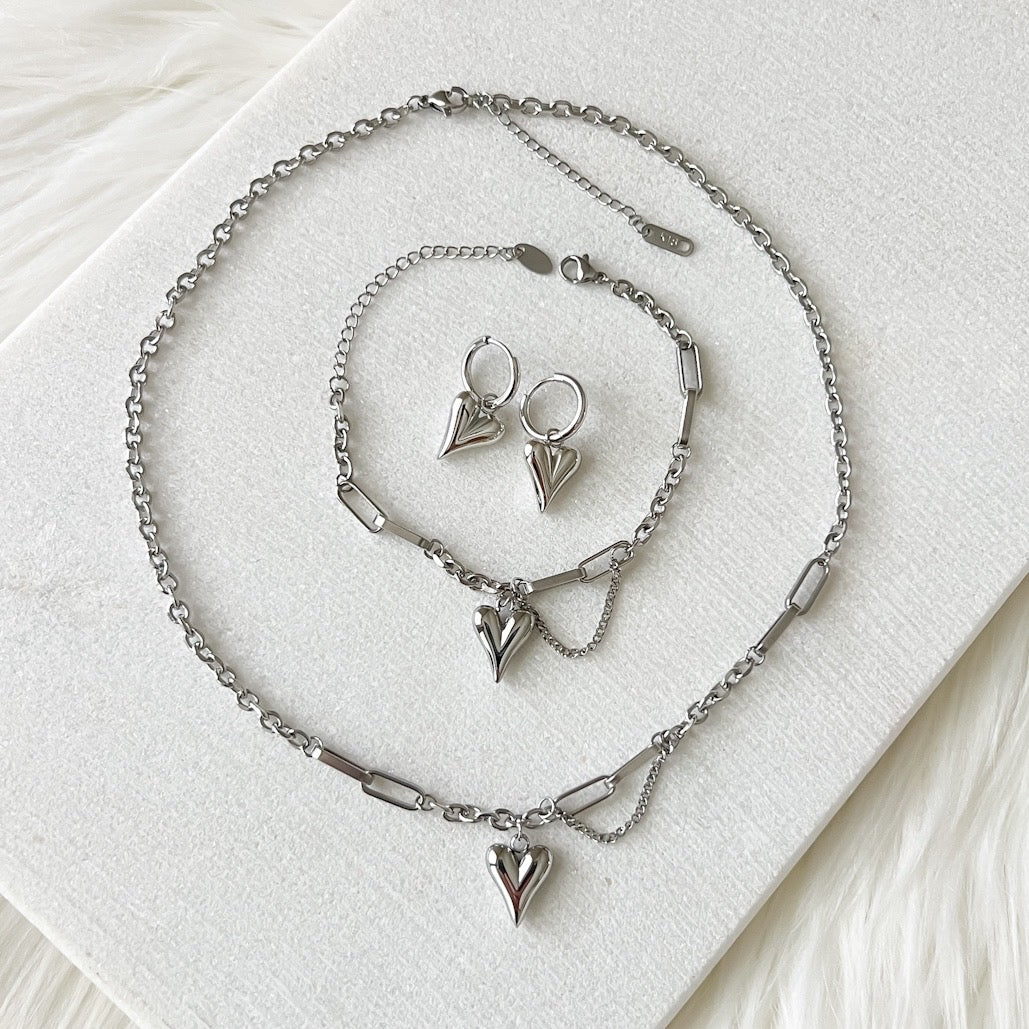 Chained Heart Necklace - LAST CHANCE!