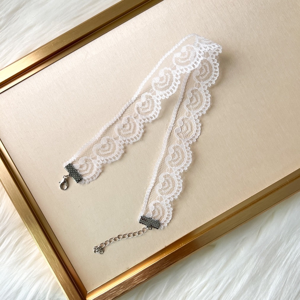 Belle Lace Choker - black white - The Songbird Collection