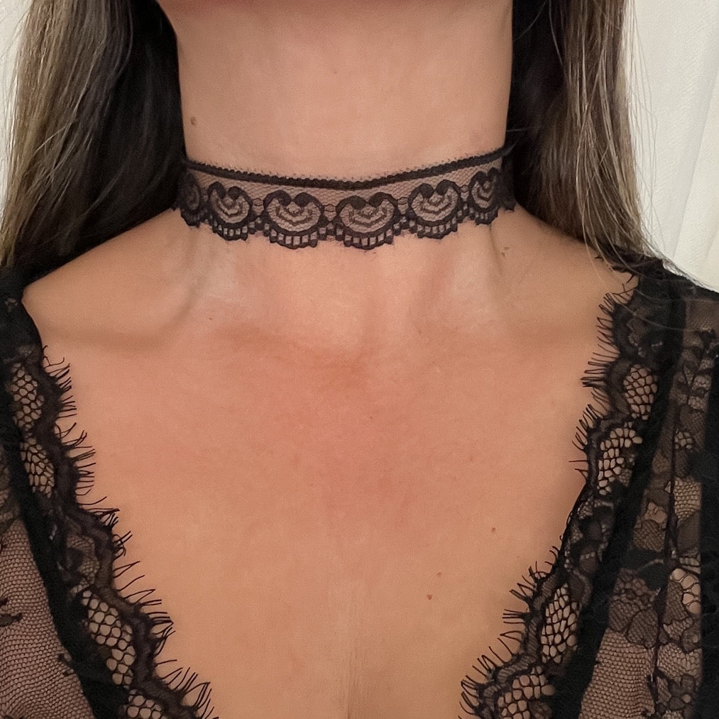 Belle Lace Choker - black white - The Songbird Collection