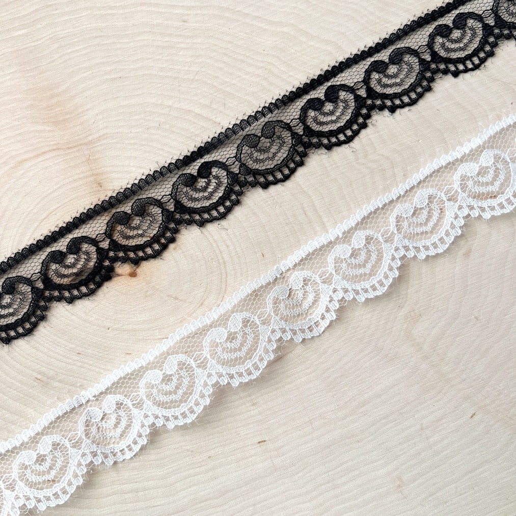 Belle Lace Choker - black white - The Songbird Collection
