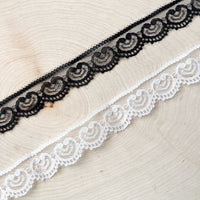 Belle Lace Choker - black white - The Songbird Collection