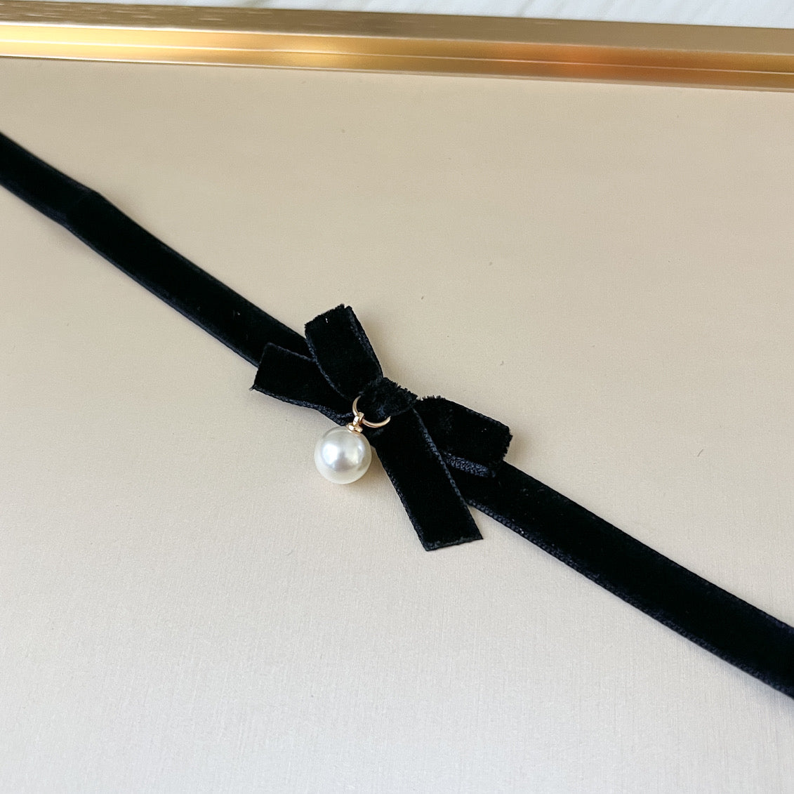 Velvety Bow Tie Choker - The Songbird Collection - black velvet