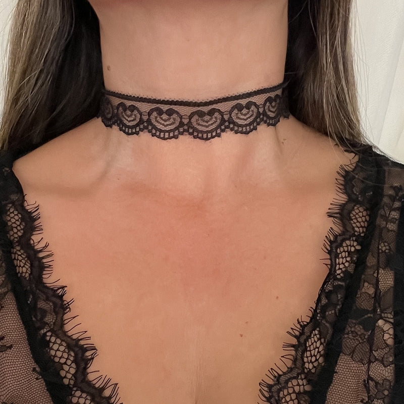 Belle Lace Choker - White or Black – The Songbird Collection