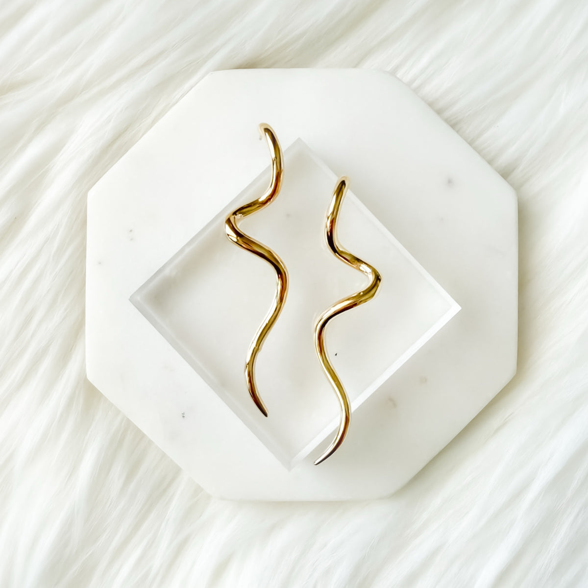 Gold wavy earrings stainless steel