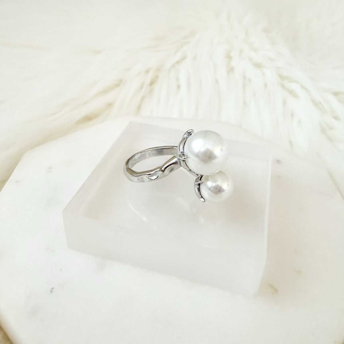 Arianne Pearl Ring