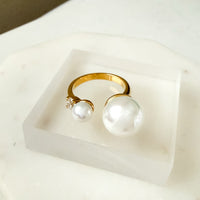 Gold ring with two pearls Arista Open Pearl Ring - stainless steel - The Songbird Collection