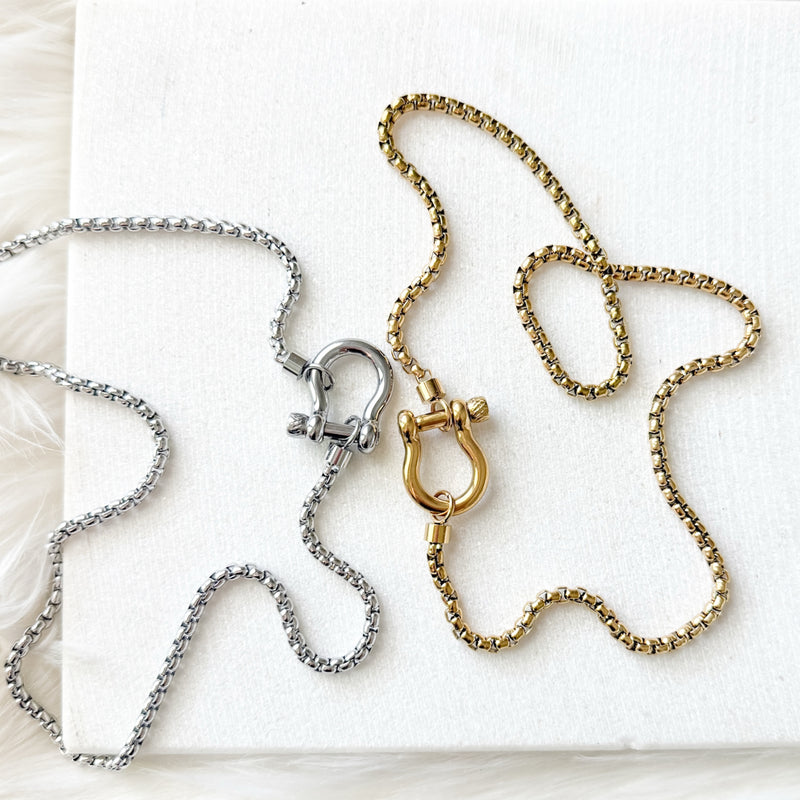 horseshoe lock necklace gold plated stainless steel