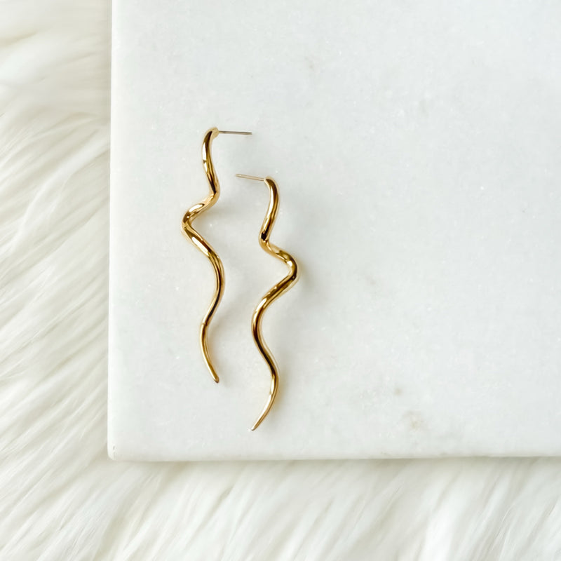 Gold wavy earrings stainless steel