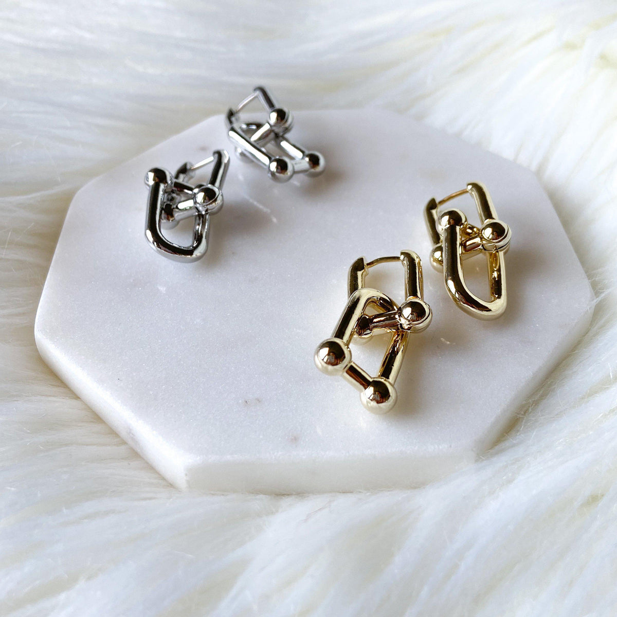 Bar-Belle Chain Link Earrings - Get that Celebrity Look! - The Songbird Collection 