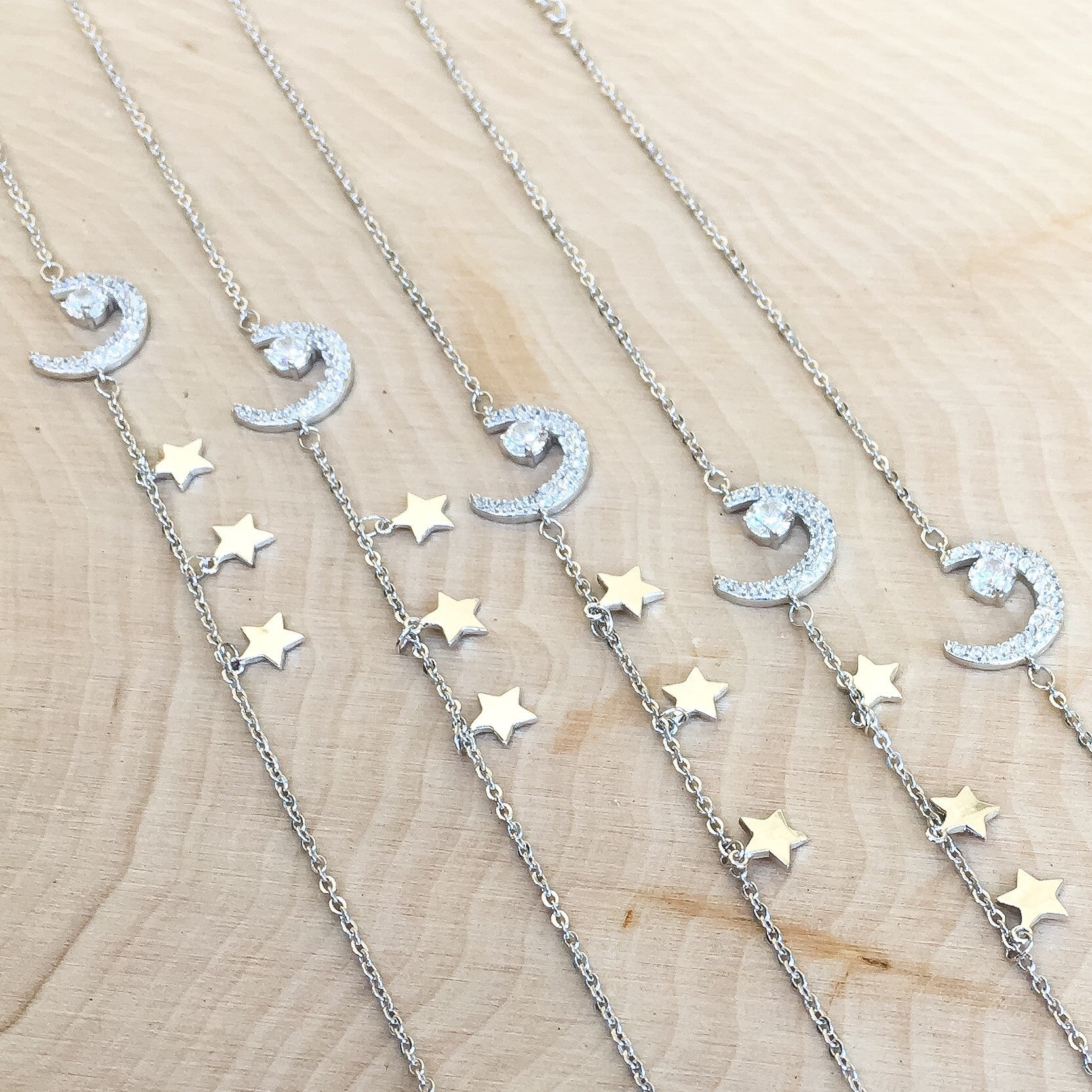 ☆CARLYN☆ Emme Baekcharm 5colors Moon and Stars Charm Bracelet - LAST CHANCE – The Songbird