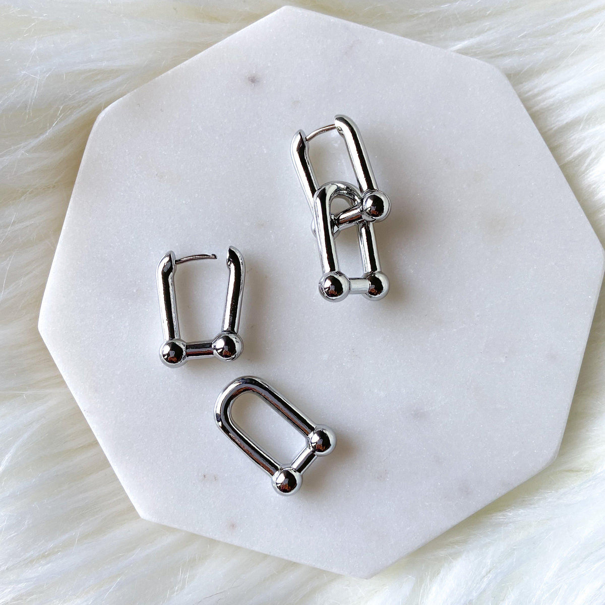 Bar-Belle Chain Link Earrings - Get that Celebrity Look! - The Songbird Collection 