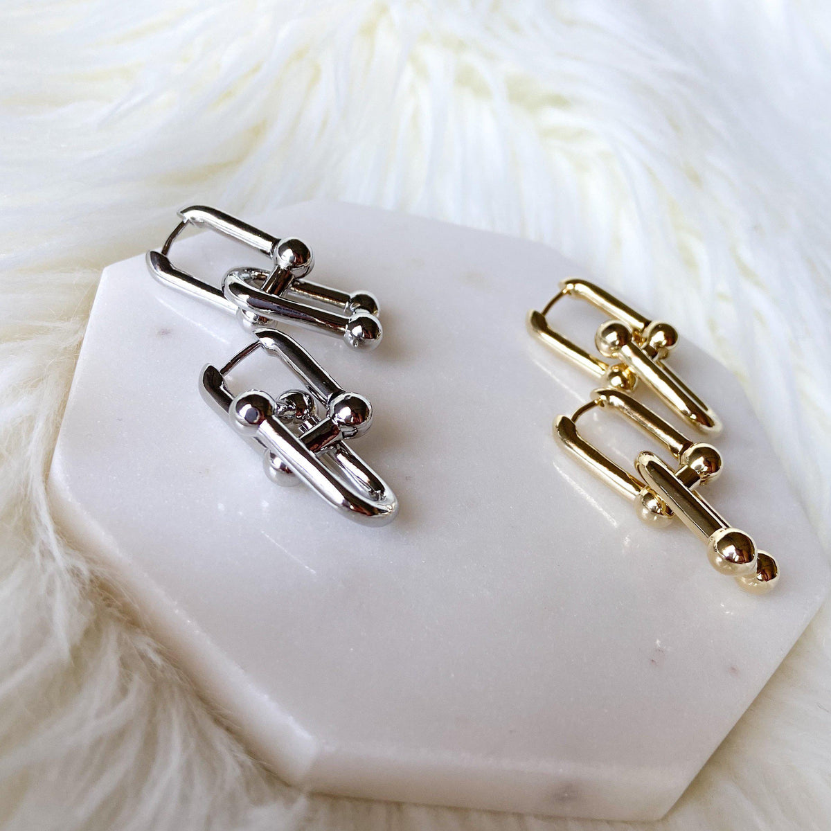 Bar-Belle Chain Link Earrings - Get that Celebrity Look! - The Songbird Collection 